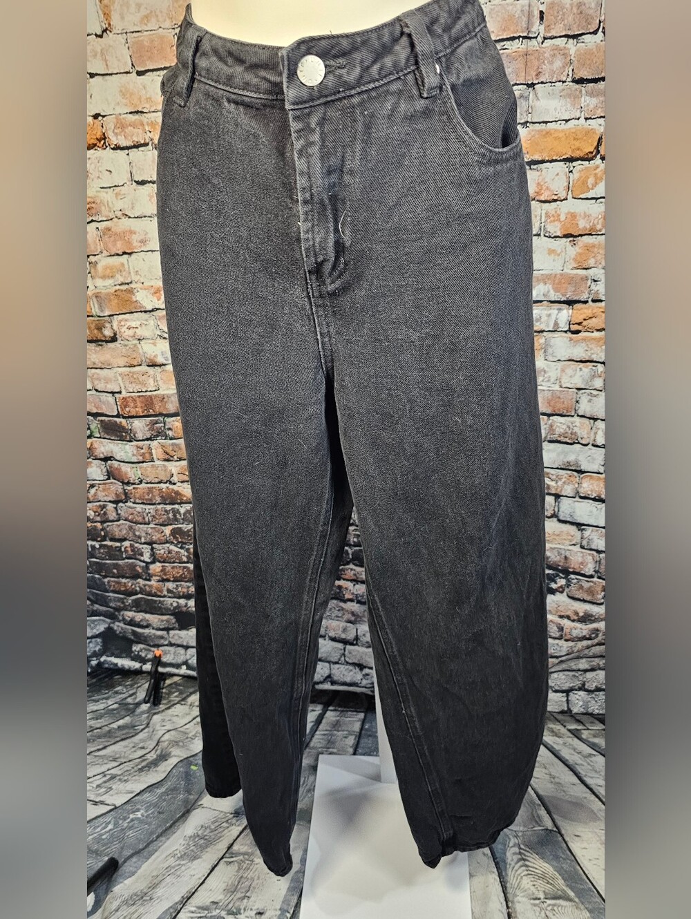 UNIF Black Barrel Leg Jeans Size 28 High Rise Balloon Wide Leg 100% Cotton